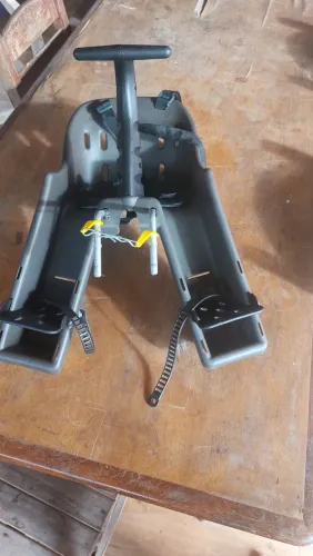 Cadeirinha Infantil Kaif até 15 kg nova