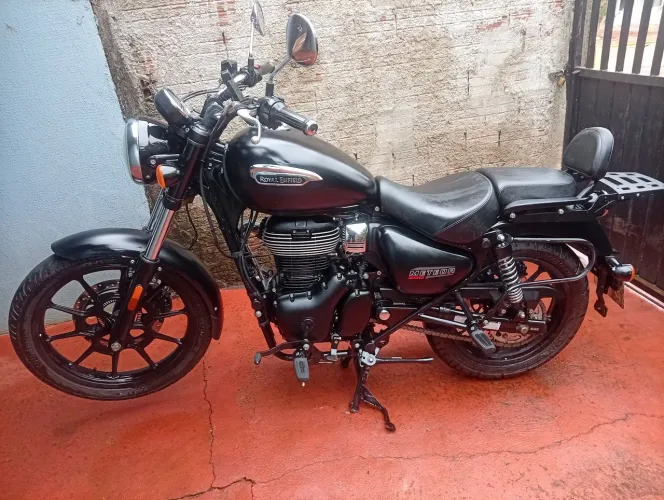 Meteor 350 Stellar Black