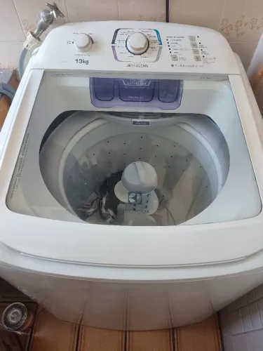Maquina de lavar 220v BOM-USADO 13kg