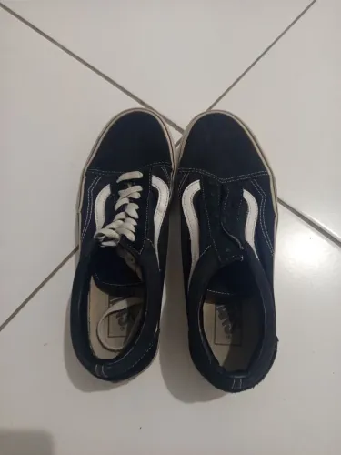 Vans pretas
