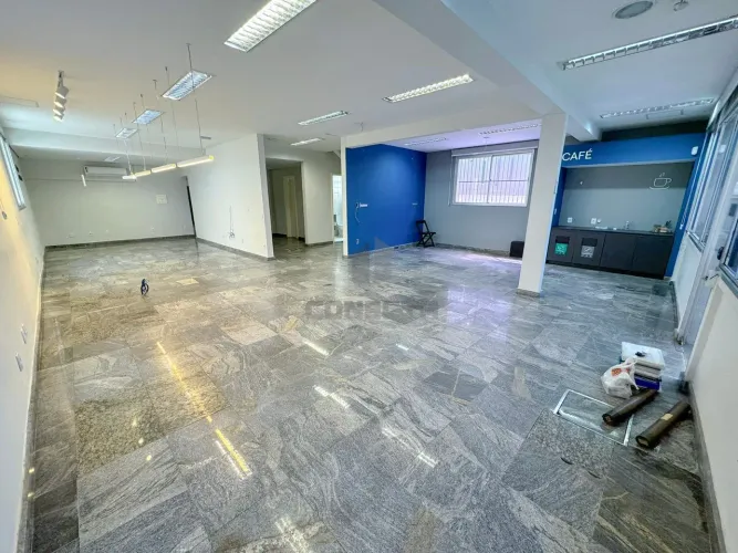 Casa comercial para locação na Praia do Canto, Vitória - 336 m², 3 quartos..