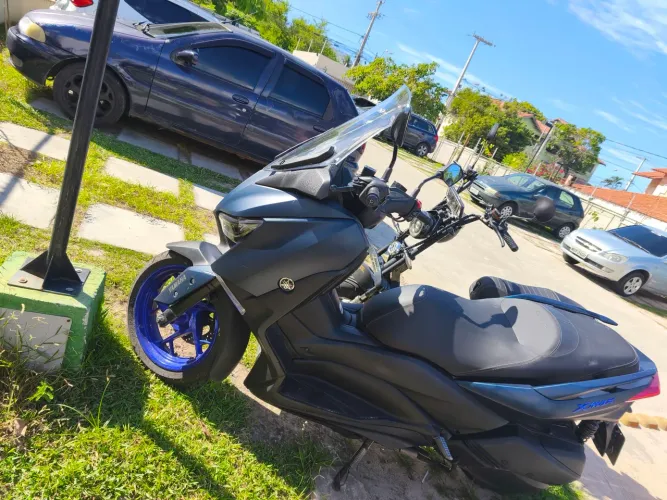 Yamaha XMax 2024 - Estado de Nova, Baixa KM, Revisada