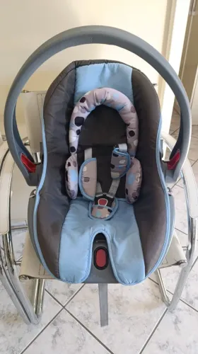 Bebê conforto Cosco Travel System Reverse