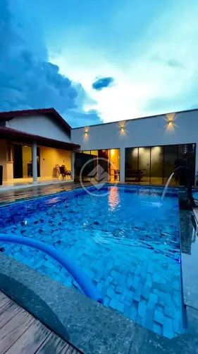 CASA DE ESQUINA COM PONTO COMERCIAL CENTRO DE GUAPÓ codigo: 283564