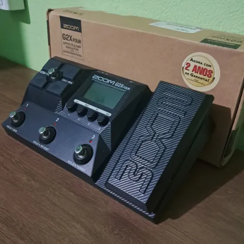 Zoom G2x Four com Caixa e Fonte Original.