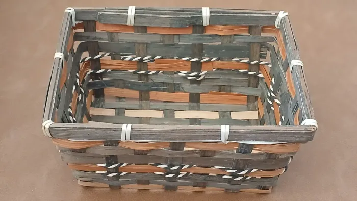 Cesta quadrada 15cm X 20cm X 10cm altura
