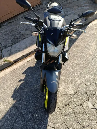 MT 03 top