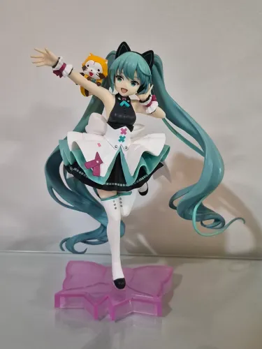 Figure Hatsune Miku x Rascal Furyu