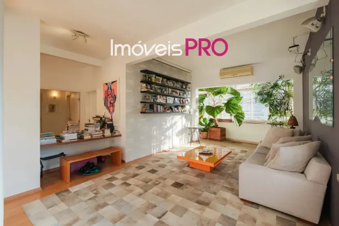 Apto de 197m2 com 3 dorm e 2 vagas no Itaim