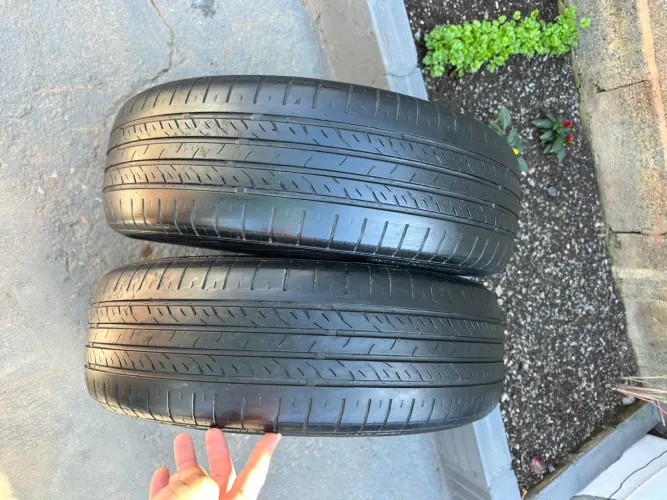 2 pneus aro 15 185/65 R15