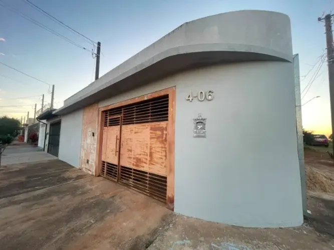 casa com 3 quartos linda