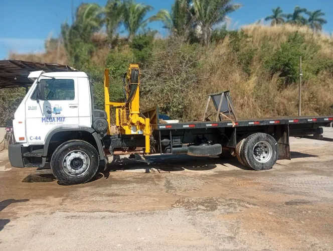?Caminhão Munck VW 15-180 Worker à Venda