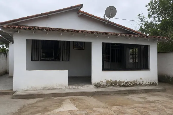 Casa Ampla com 4 quartos e Piscina, Areal - Araruama/RJ