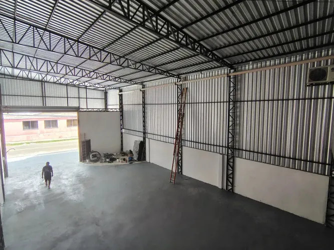 Galpão 600m²/ Tarumã/ docas