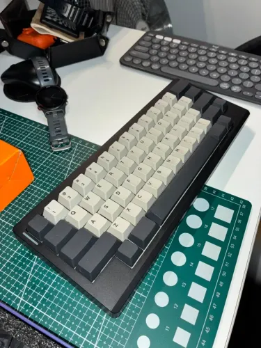 Teclado mecânico Epomaker Hack59
