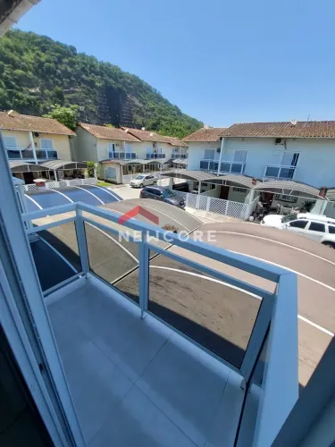 Casa de condomínio em Avenida Minas Gerais - Vila Voturua - São Vicente/SP