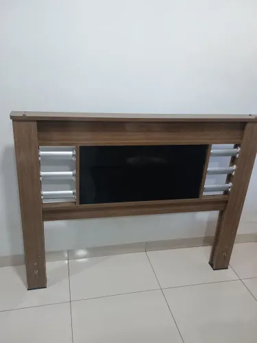 Vendo cabeceira de cama casal.