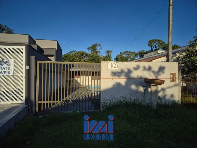 Casa com piscina a venda no Riveira