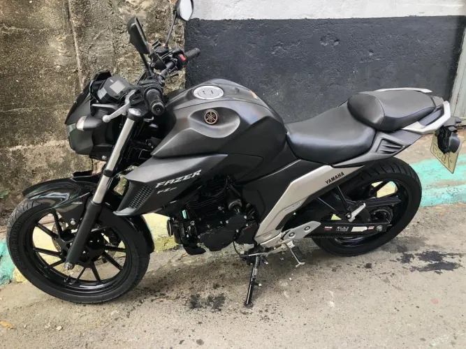 Yamaha Fazer 250 (2023) - Único Dono !