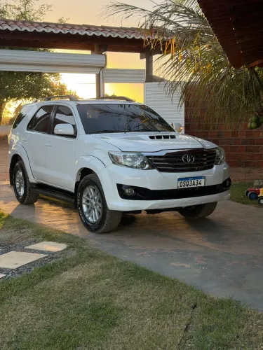 Toyota Hilux SW4 SRV D4-d 4X4 3.0 TDI Dies. AUT 2013