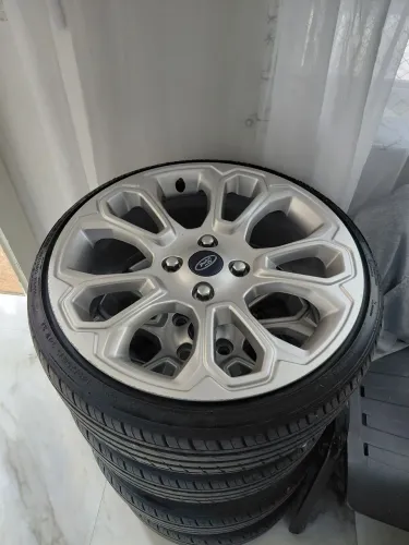 Rodas 17 pneus novos 165/35/17