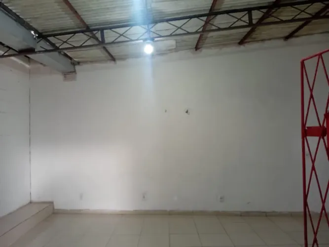 Alugo um ponto comercial