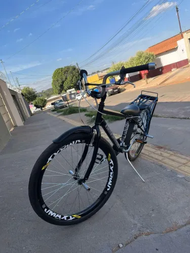 Bike montadinha com garupa de BH
