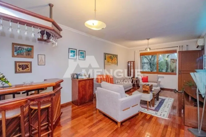 Apartamento com 3 quartos e 268m² para alugar em Higienópolis, Porto Alegre.
