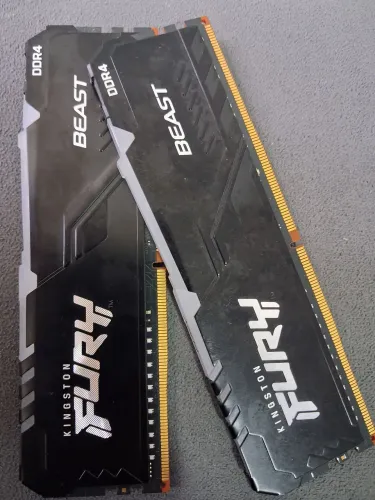 Memória RAM Kingston 16GB (2x8GB) DDR4