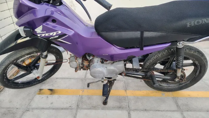 Moto pop100 para vender tem multas