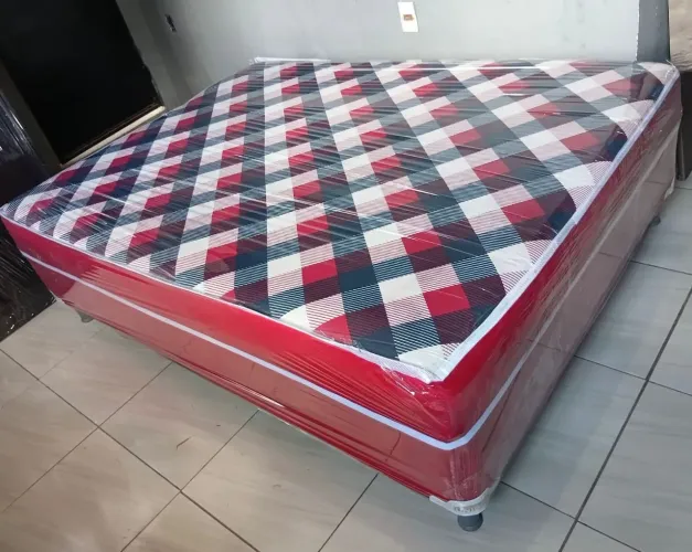 Cama de casal de espuma alta