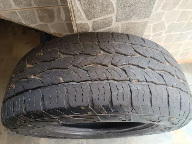 4 Pneus Dunlop 265/65 r 17