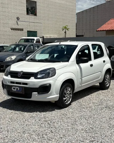 Fiat Uno Attractive 1.0 EVO Fire Flex 8V 5P 2021