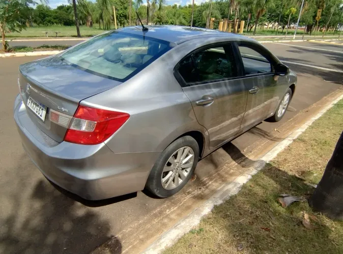 Honda Civic Sedan LXS 1.8/1.8 Flex 16V Mec. 4P 2014