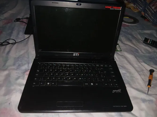 Carcaça de notebook sti pra venda!!!