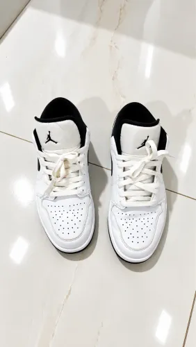 ORIGINAL: Nike Air Jordan 1 Low White/Black - Tam. 41 - Pouco Uso