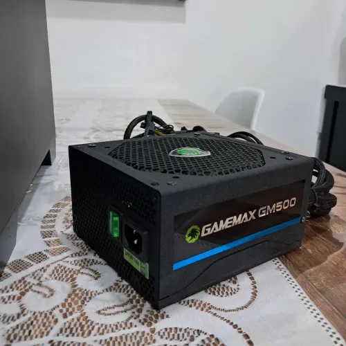 Fonte Gamemax 500W (limpa e verifica)