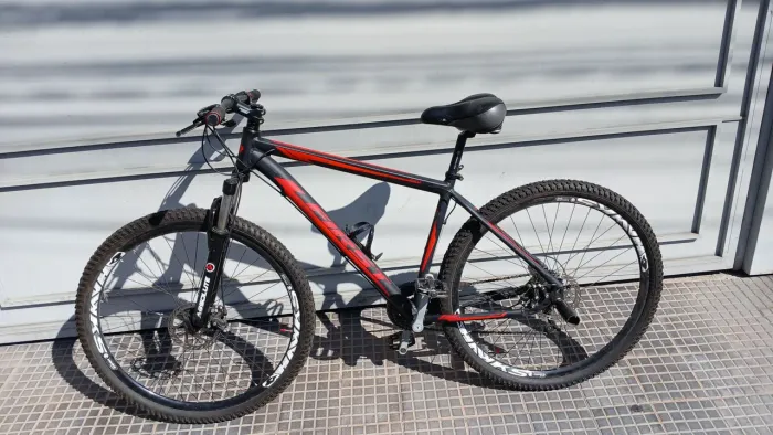 Bicicleta Aro 29 Shimano 21 Marchas - Ótimo Estado