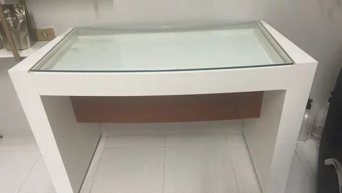 Vendo móveis para consultório de estética