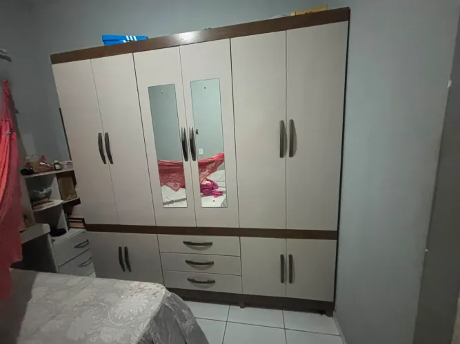 Guarda roupa casal