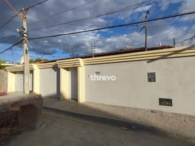 Casa com 3 dormitórios para alugar, 320 m² por R$ 2.600,00/mês - São Cristóvão - Teresina/