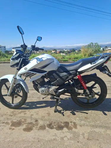 Yamaha Fazer 150 ED 2014 - Revisada - Com Capa Delta Nova + Capacete X11 com duas viseiras