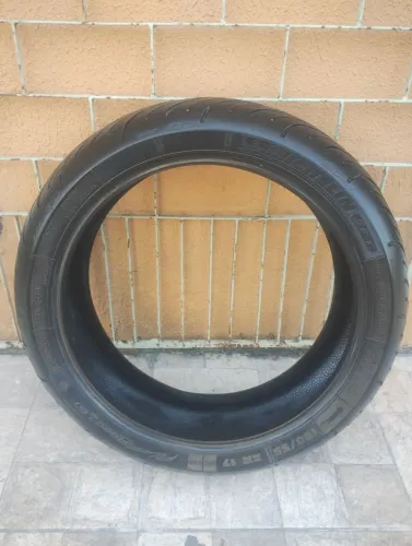 Pneu Michelin 180/55-17 para Hornet