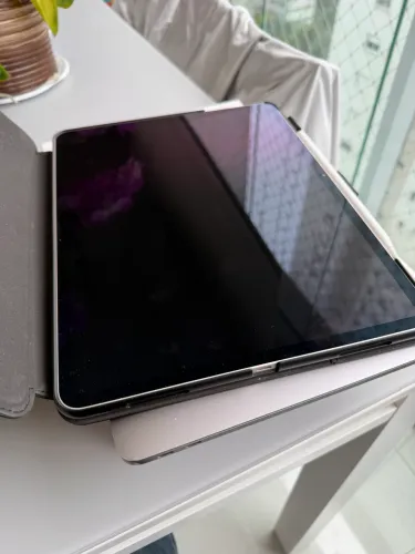 Apple iPad Air de 13" Chip M3 Wi-Fi 128GB Cinza Espacial
