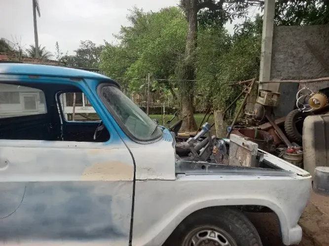 Vendo caminhonete D10