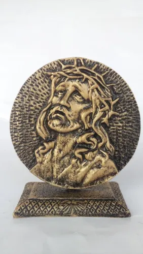 Rosto de Cristo em Alumínio