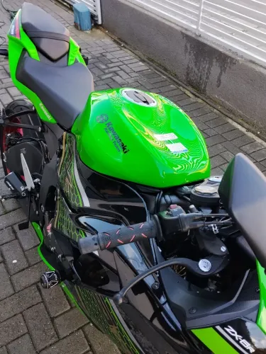 Kawasaki zx6 R 