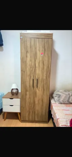 Sapateira e Criado Mudo