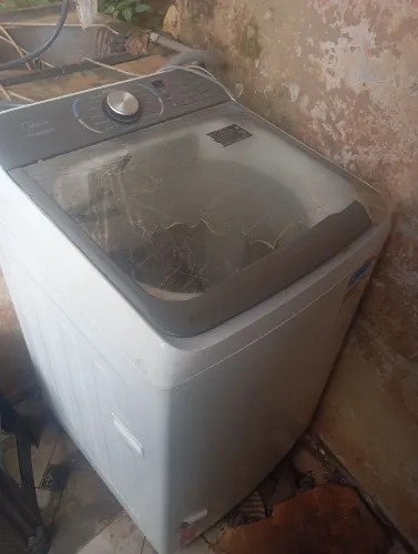 Vendo máquina de lavar semi nova