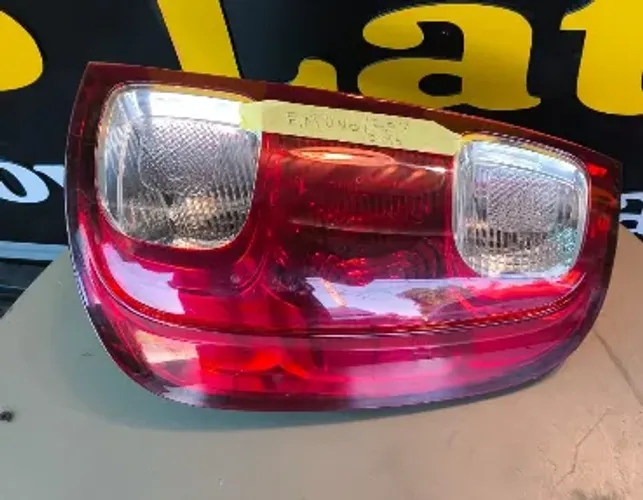 Lanterna Traseira Novo Fiat Uno 2011 a 2016